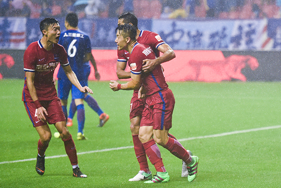 武汉卓尔黯淡重庆斯威进攻遇困难的简单介绍