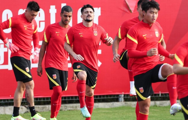 罗马下轮比赛对手难缠，球队备战紧张