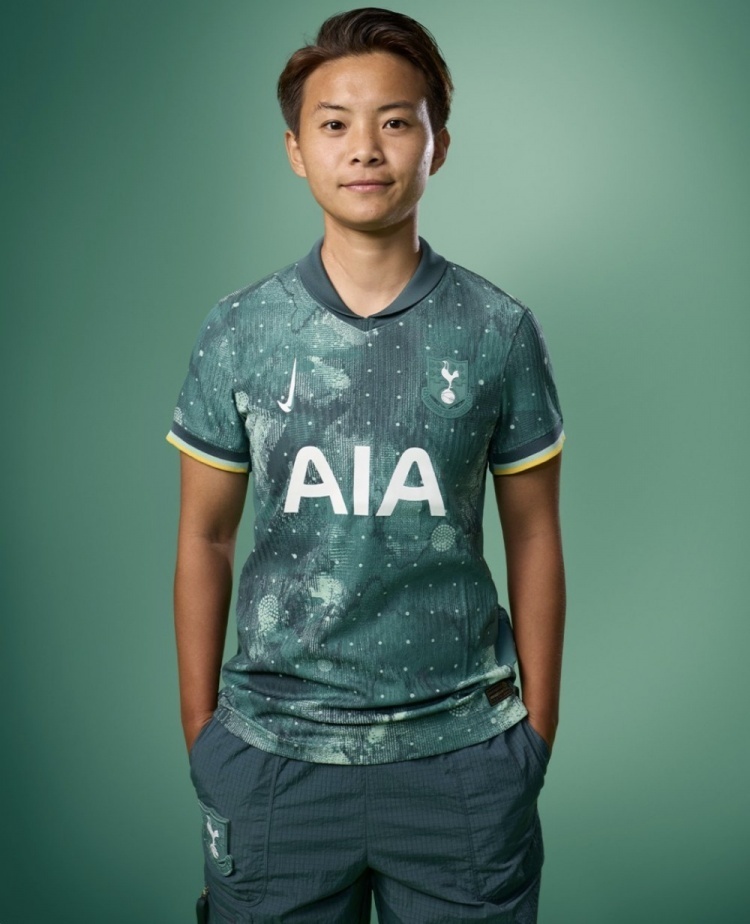 中国女足英姿飒爽，斩获关键胜利轻松过关